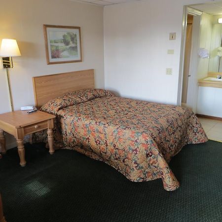 Pine Crest Motor Lodge Holly Springs Exterior photo